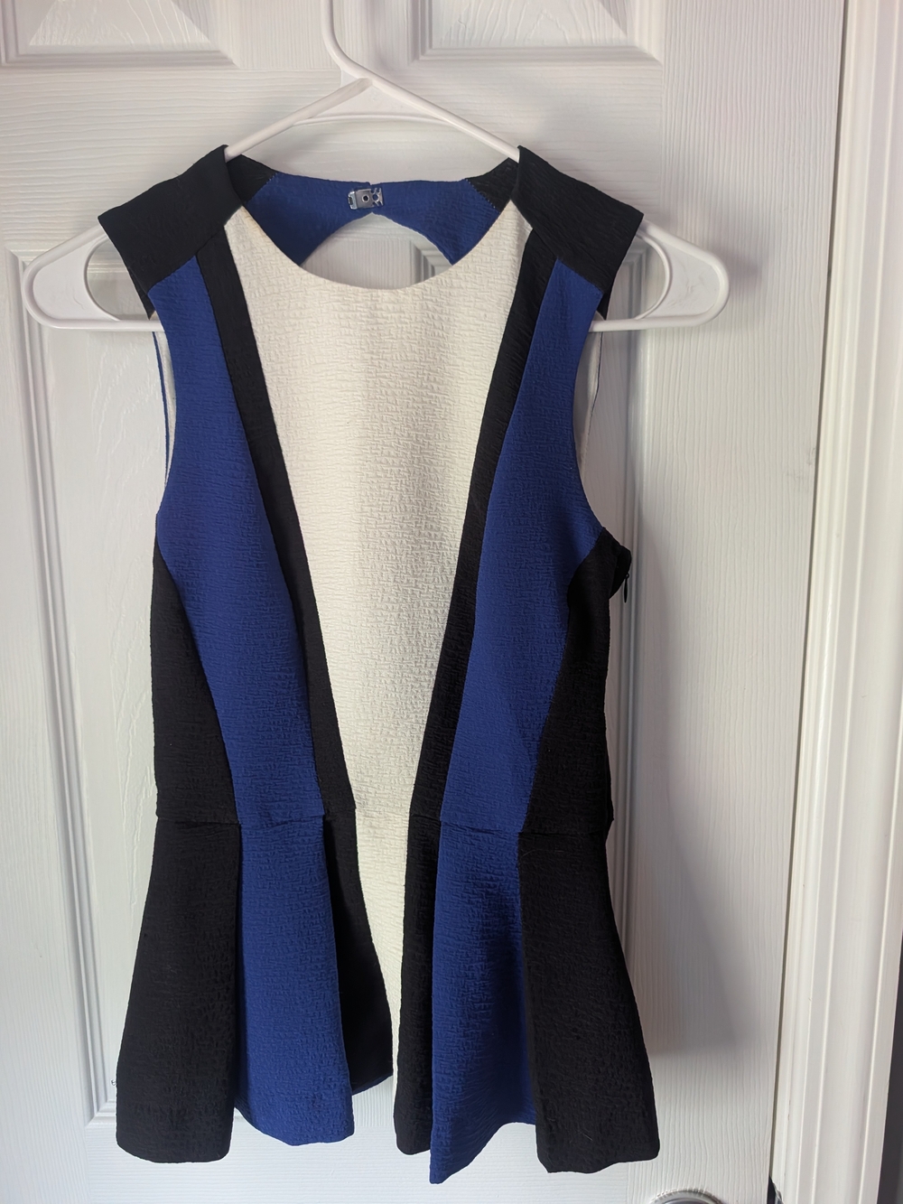 H&M Blue, Black & White Sleeveless Colorblock Top